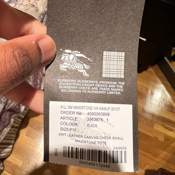 Burberry Bag - Picture 7 of 9